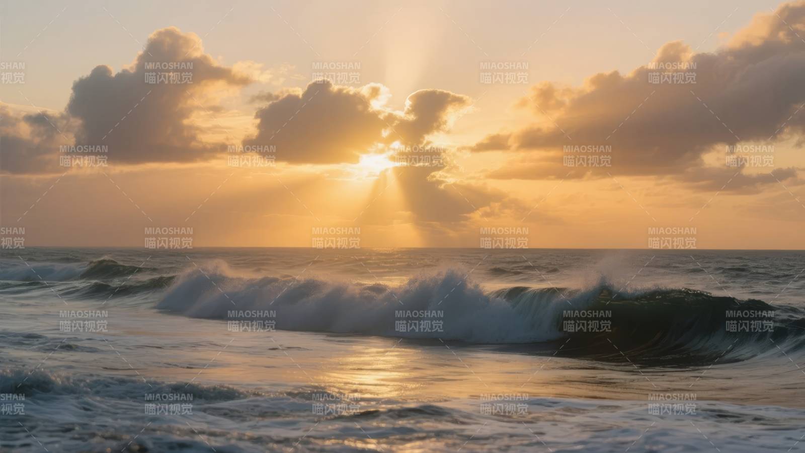 夕阳海浪图片