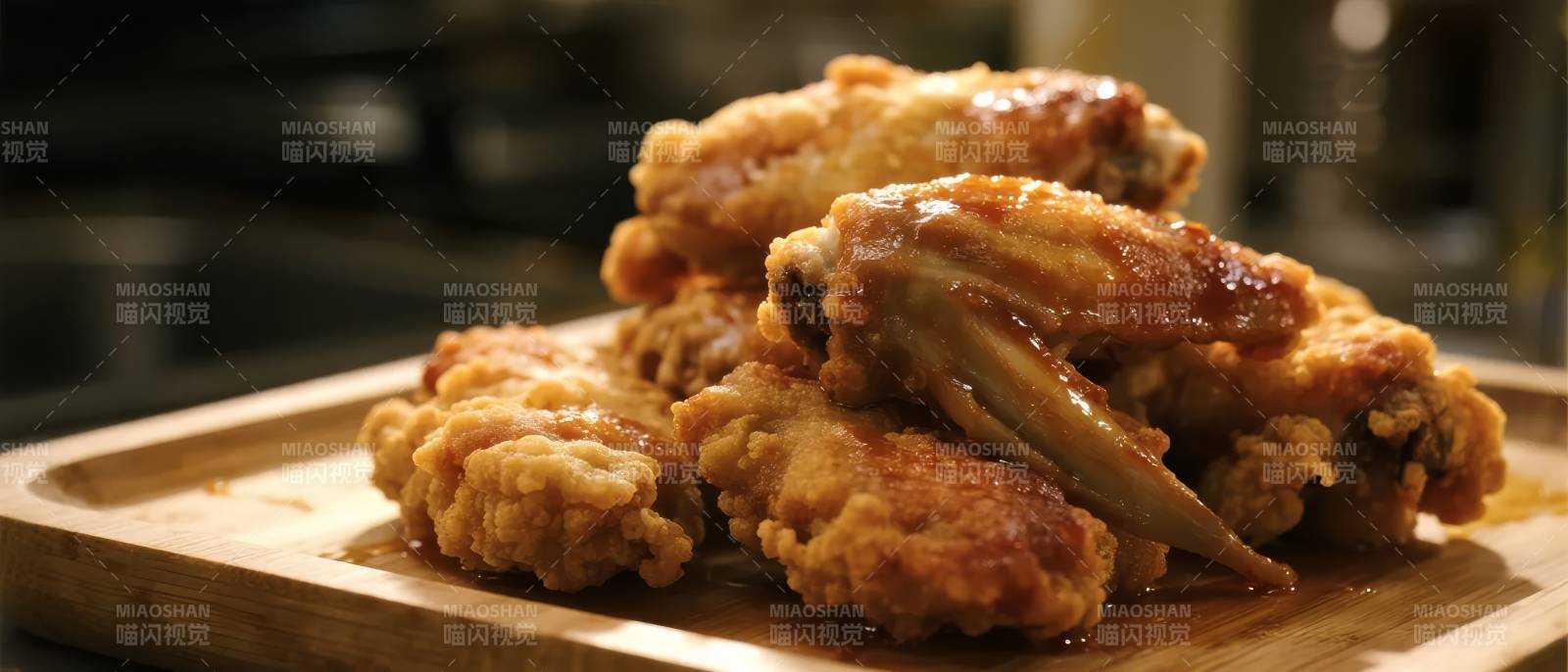 金黄酥脆鸡翅图片