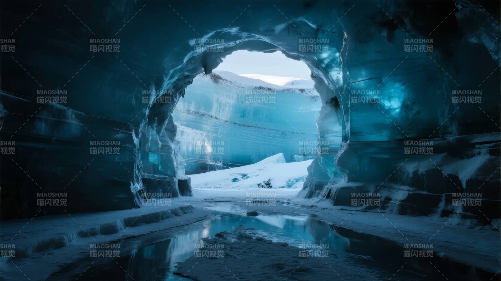 冰洞奇景图片