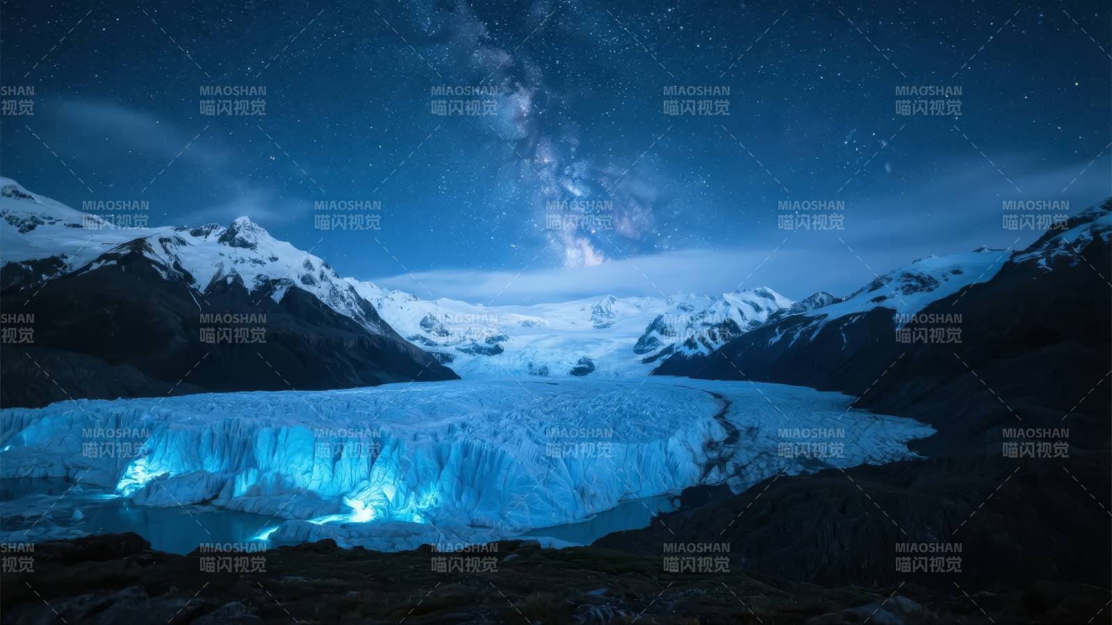 星河映冰川图片