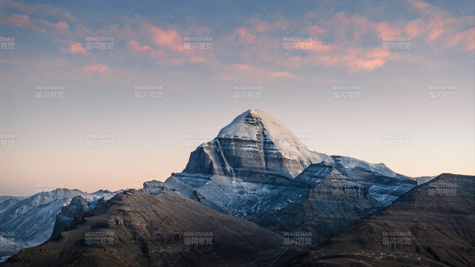 冈仁波齐日出美景图片