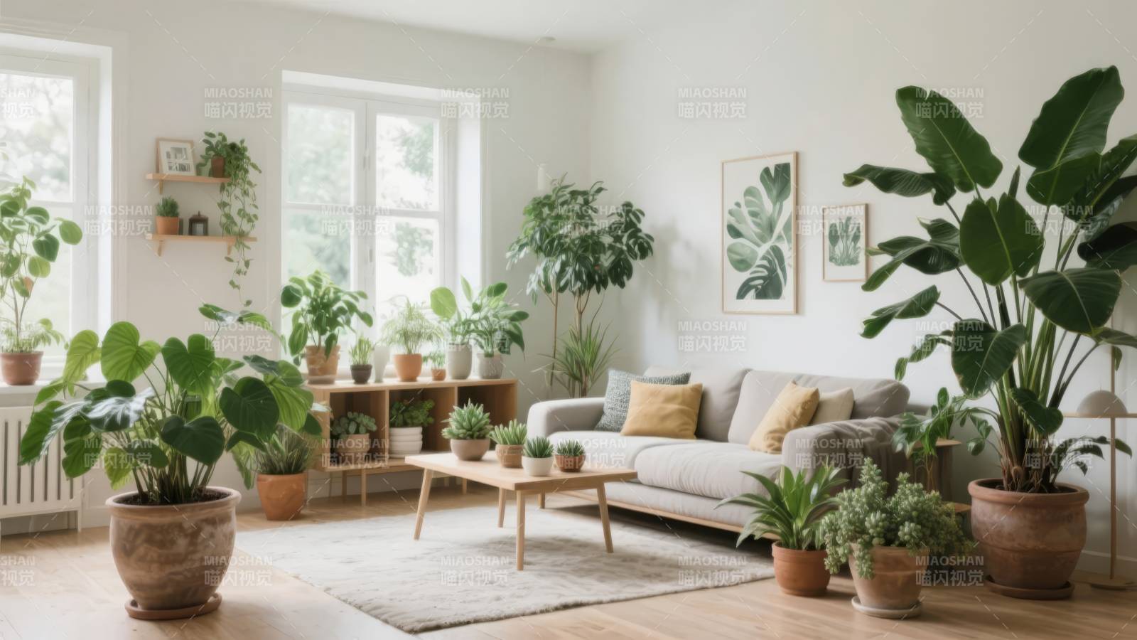 绿植环绕的温馨客厅图片