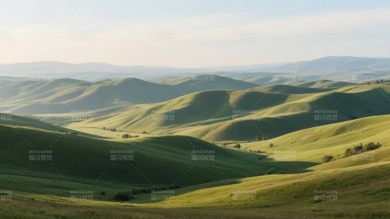 绿野连绵山丘图片