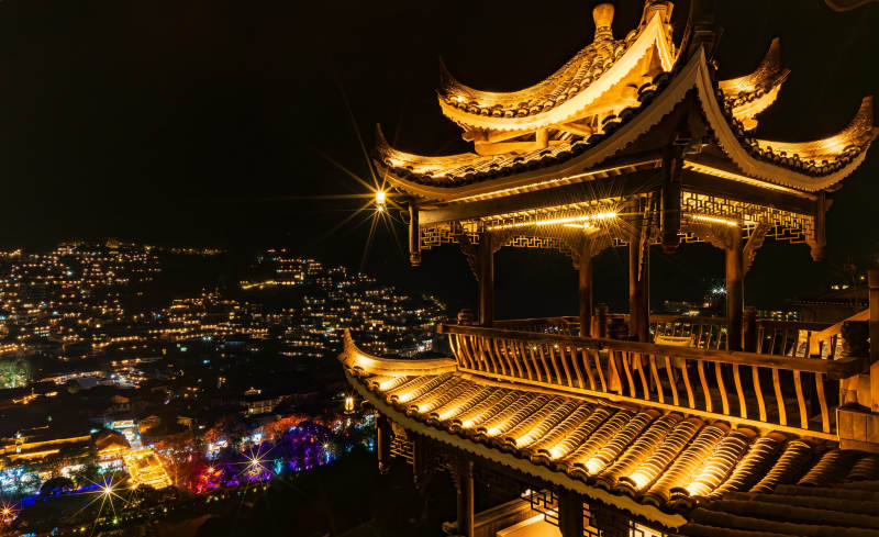 夜景古亭灯火辉煌图片