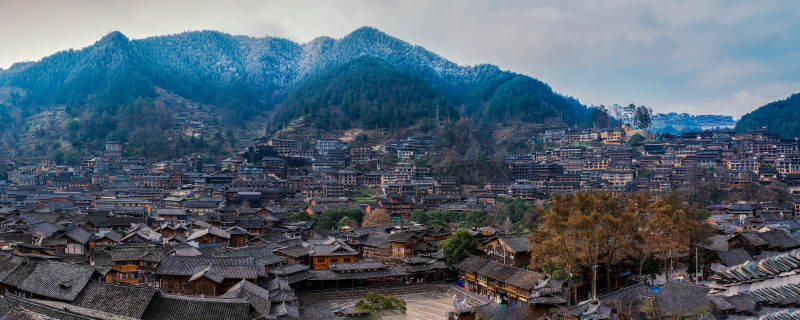 山间古村落图片