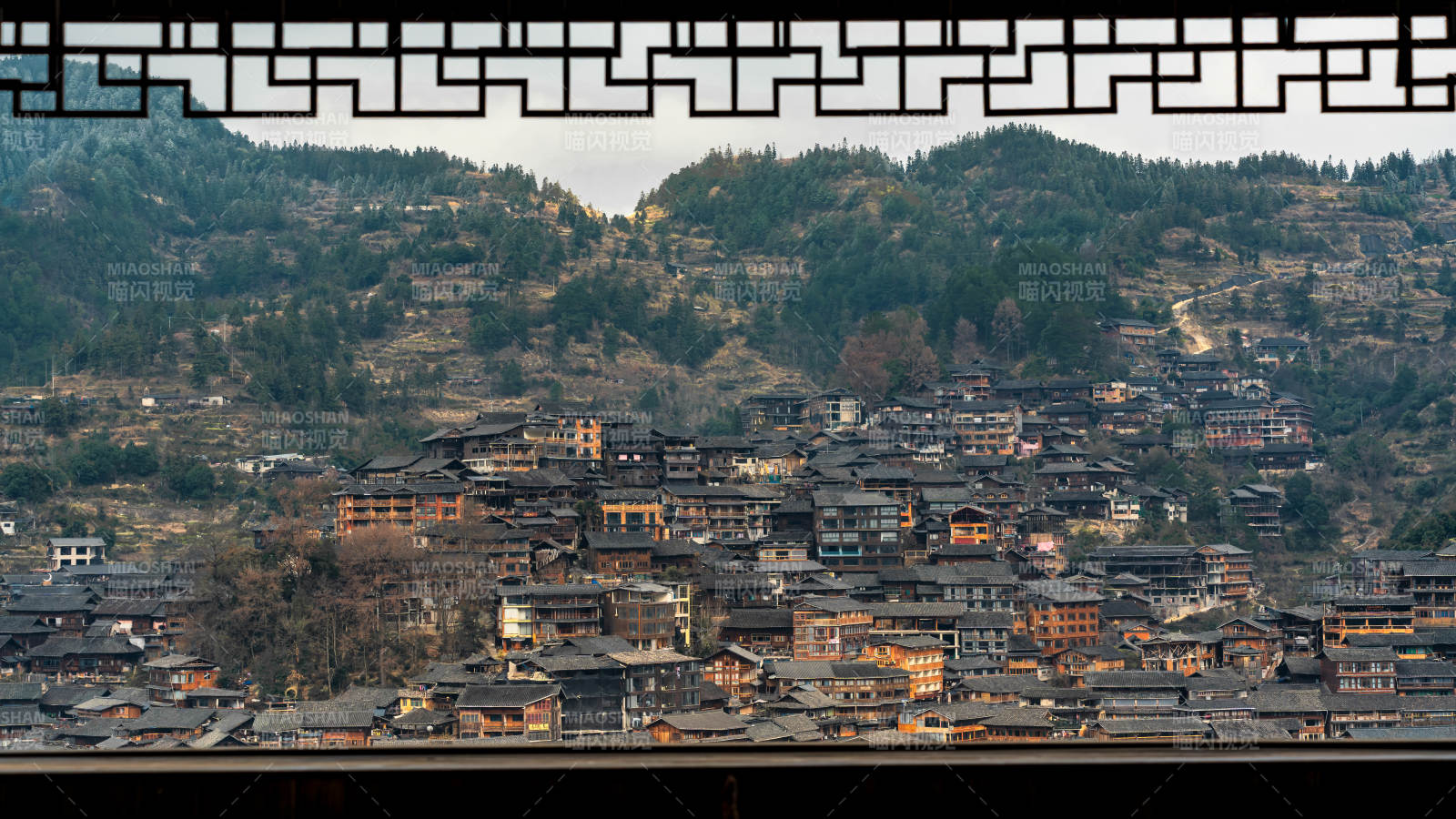 山间古村落图片