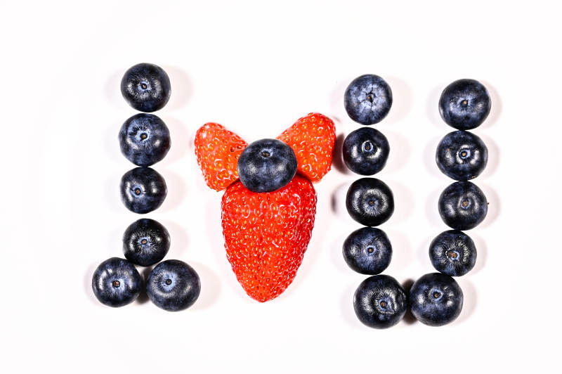 草莓蓝莓水果创意摆盘图片