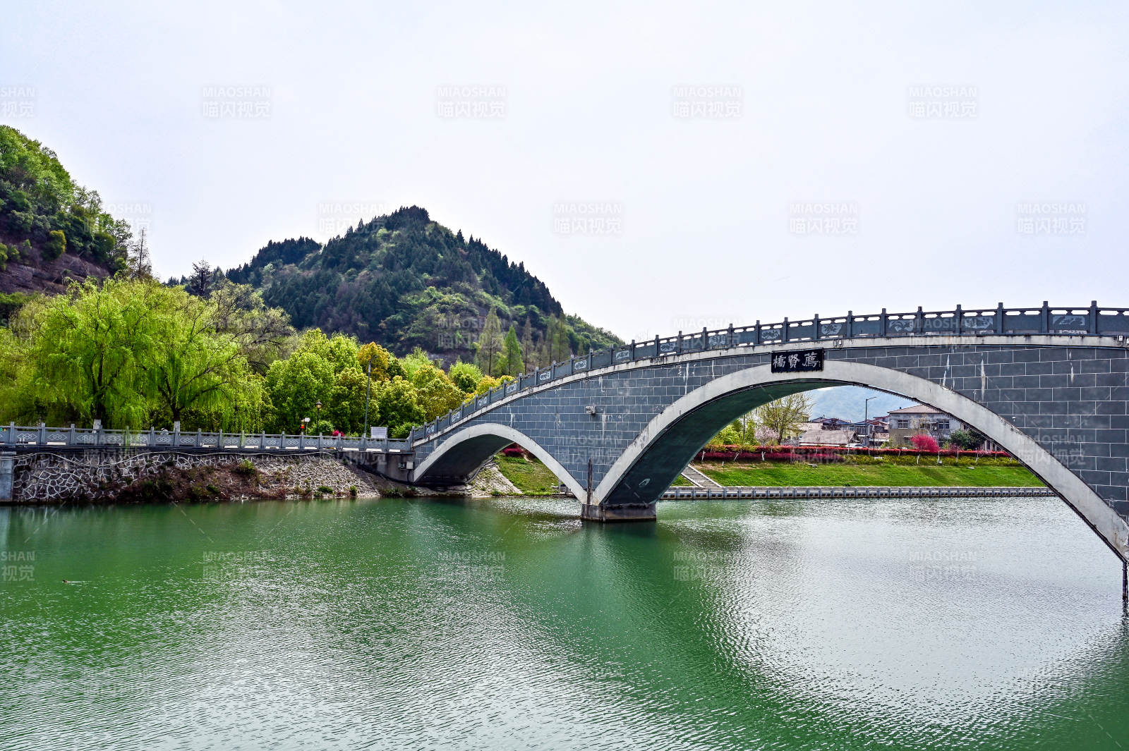 湖北南漳县水镜公园景观图片