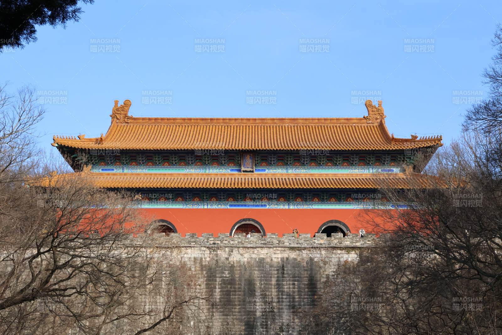 故宫红墙黄瓦-南京 明孝陵图片