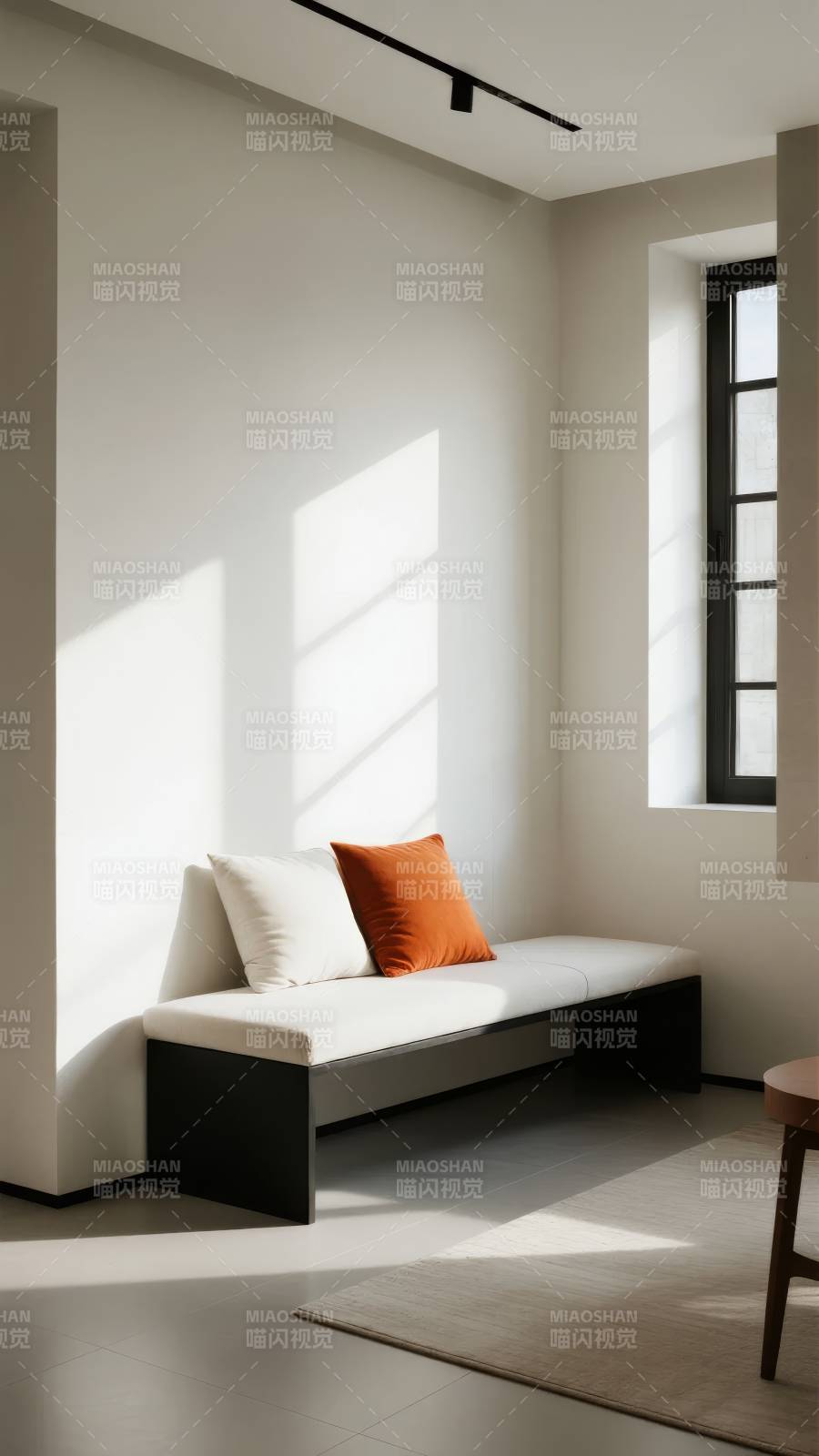 光影中的静谧角落图片