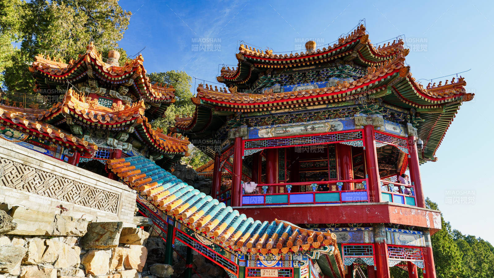 古色古香的亭台楼阁图片