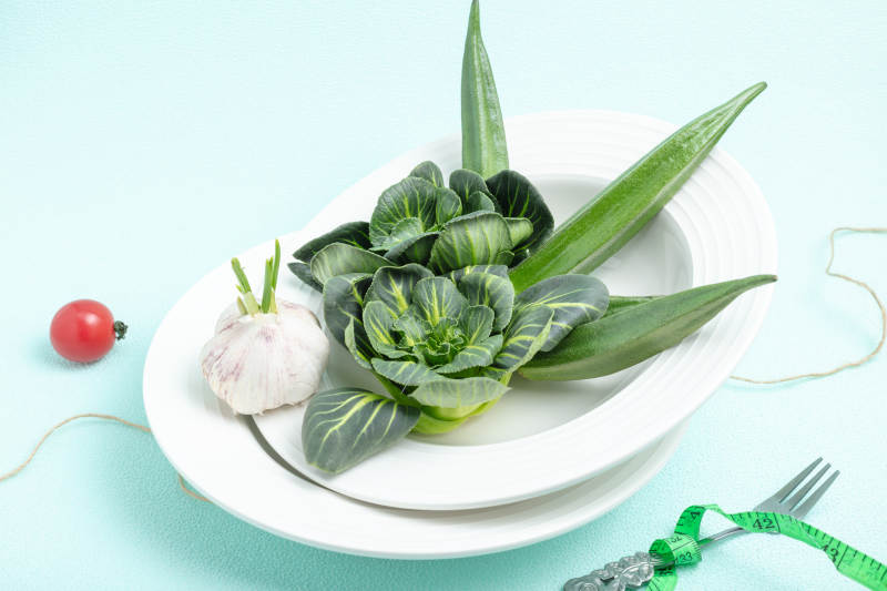 清新蔬菜盘饰图片
