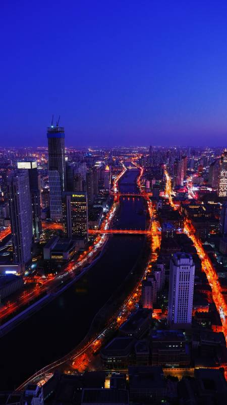 夜幕下的城市灯火图片