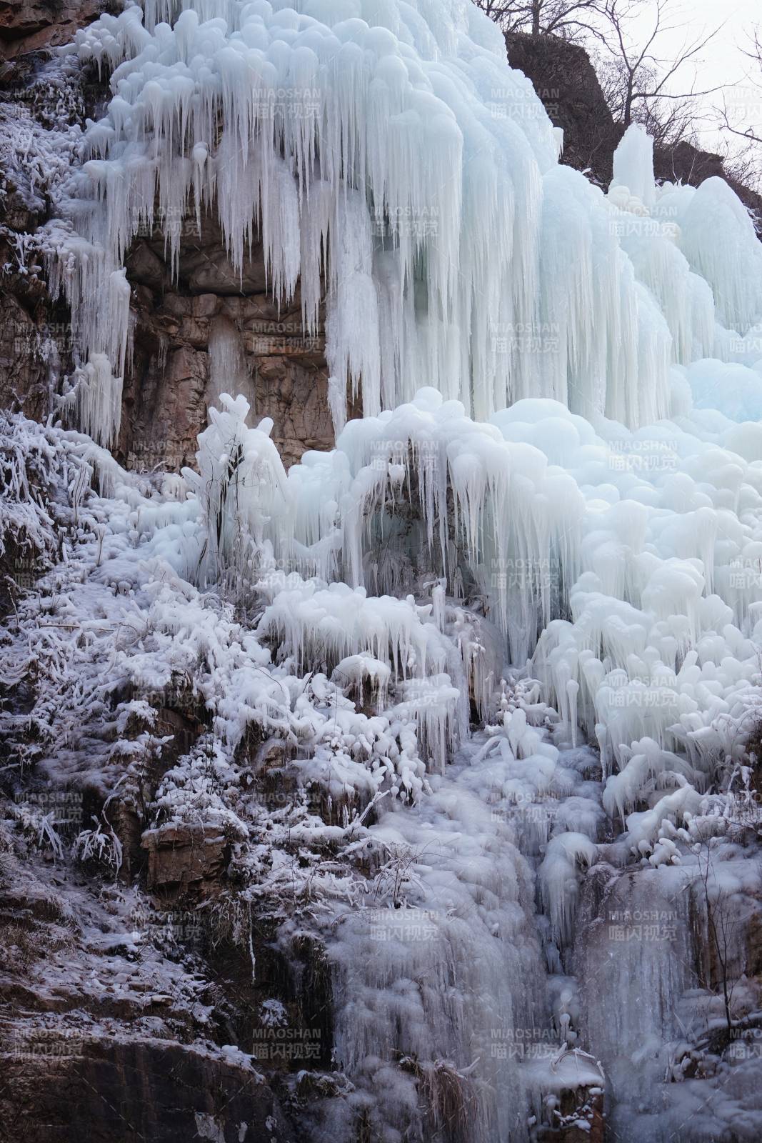 冰瀑奇观图片