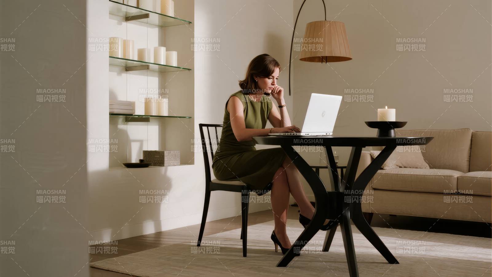 居家办公的宁静时光图片