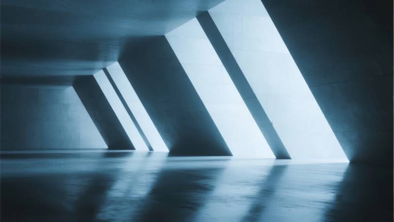 光影交错的未来隧道图片