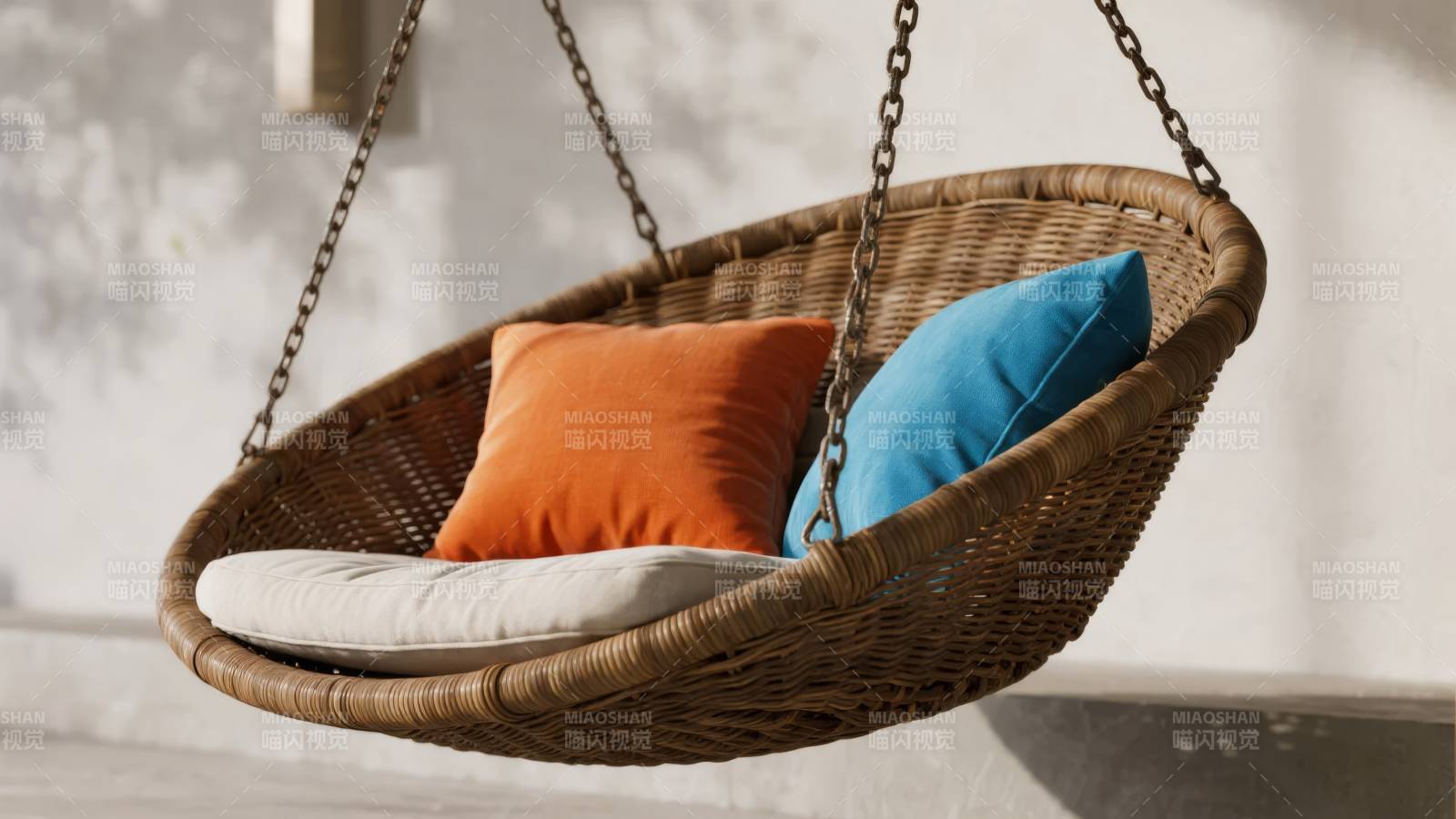藤编吊椅 舒适惬意图片