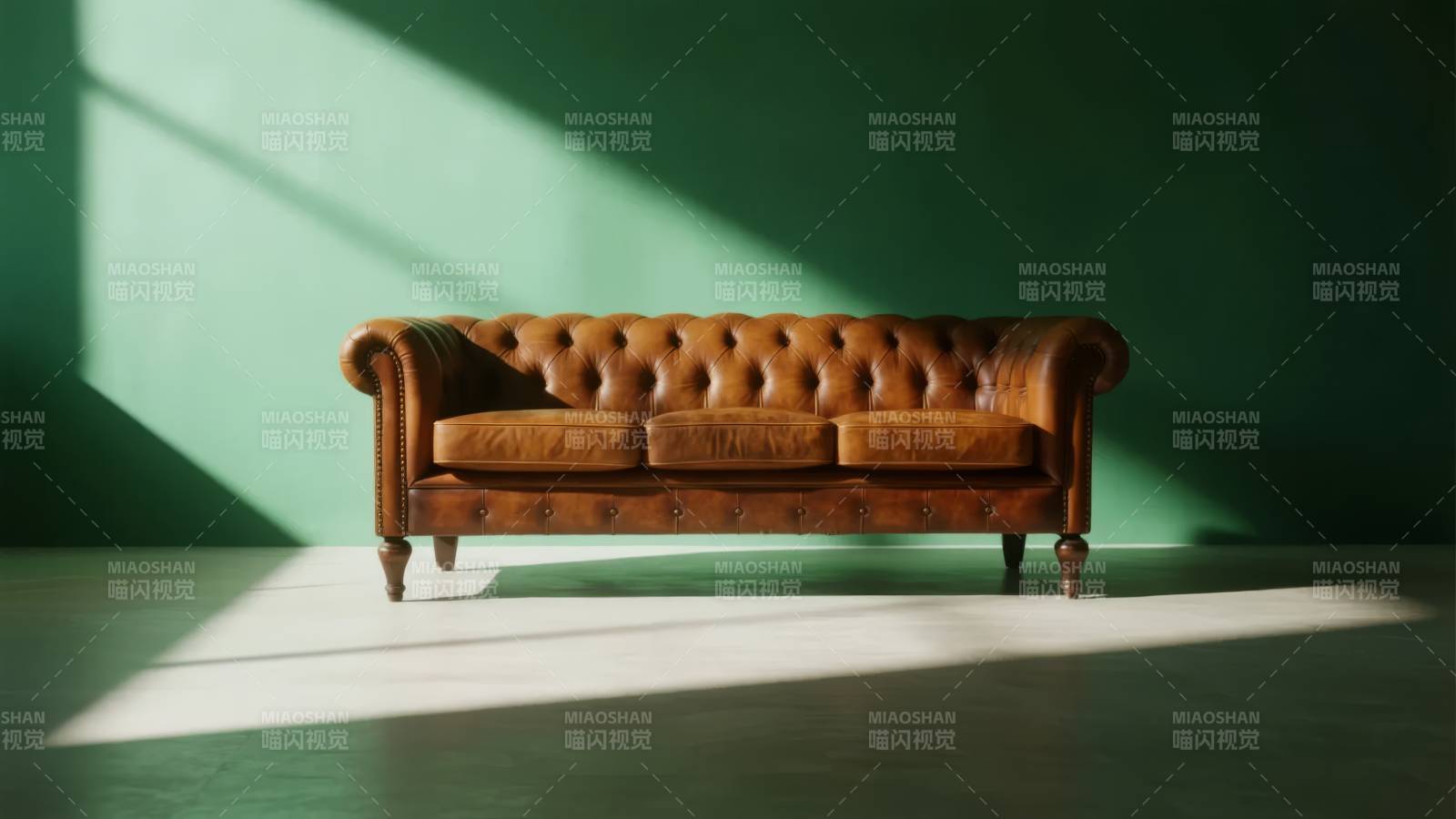 绿墙皮沙发光影图片