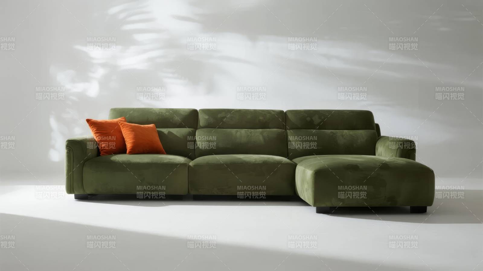 墨绿沙发配橙色抱枕图片