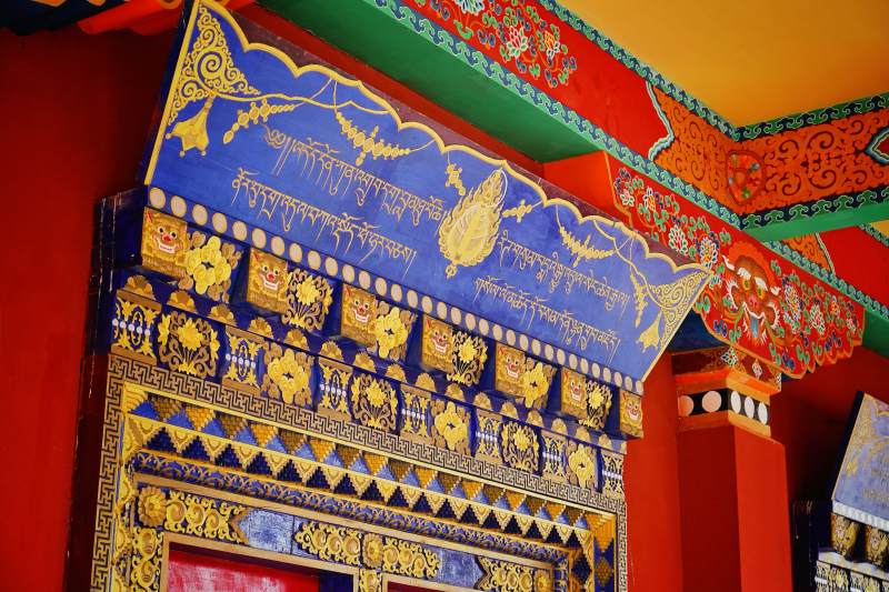 藏式彩绘门楣图片