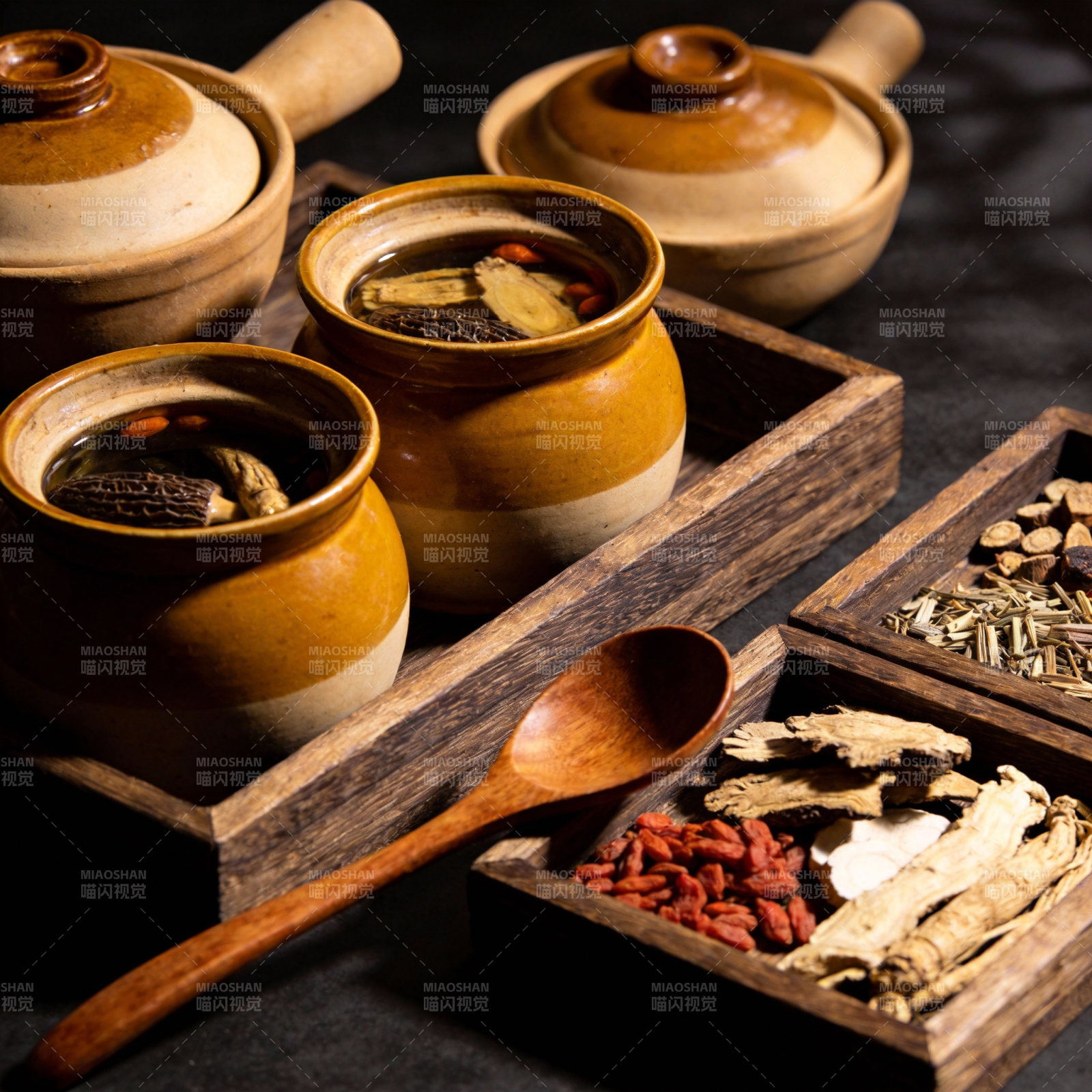 药膳养生 陶罐香浓图片