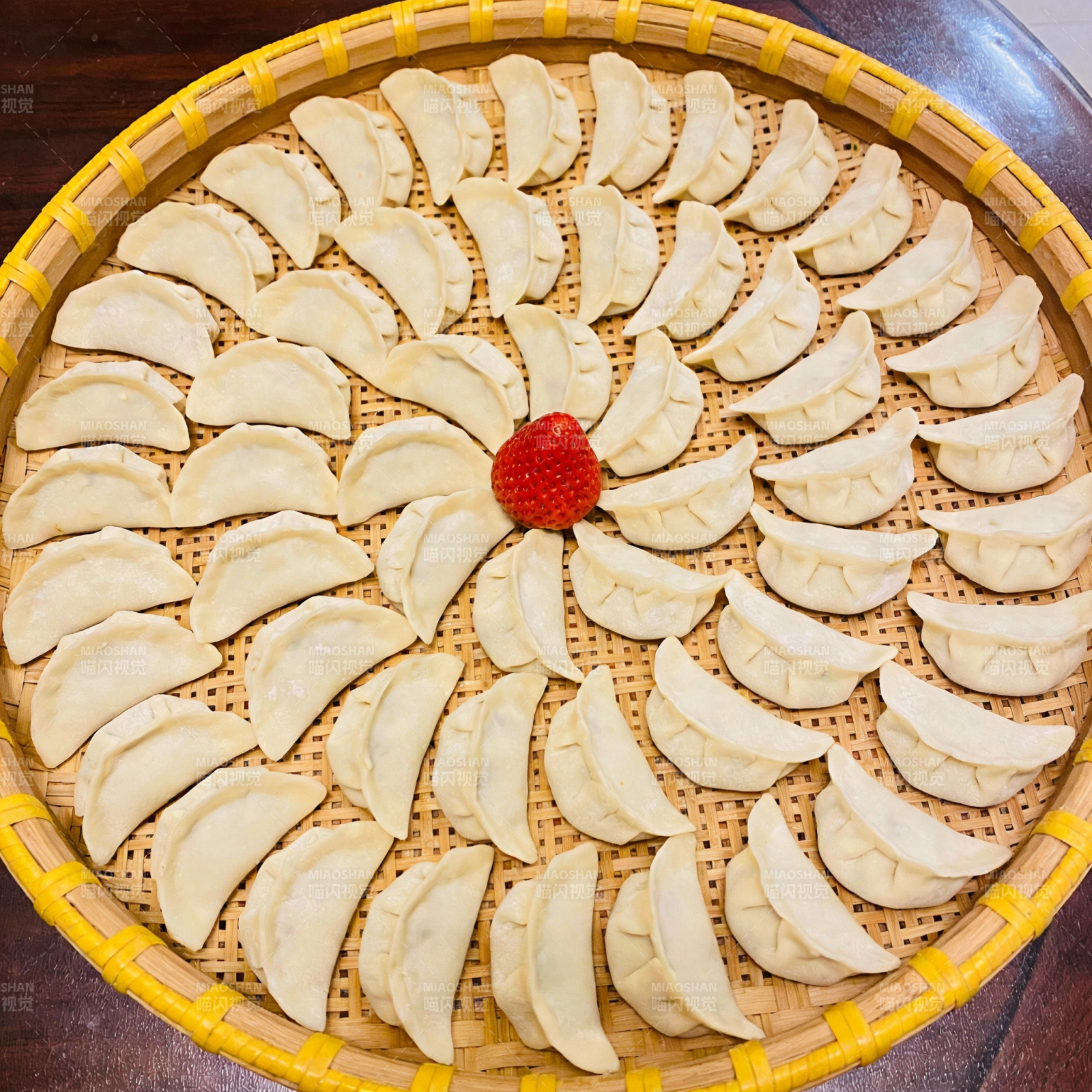 花式饺子盘图片