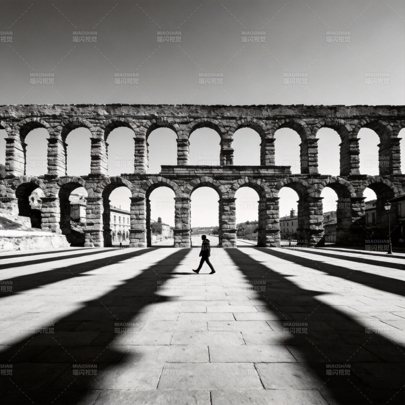 古桥影中行图片