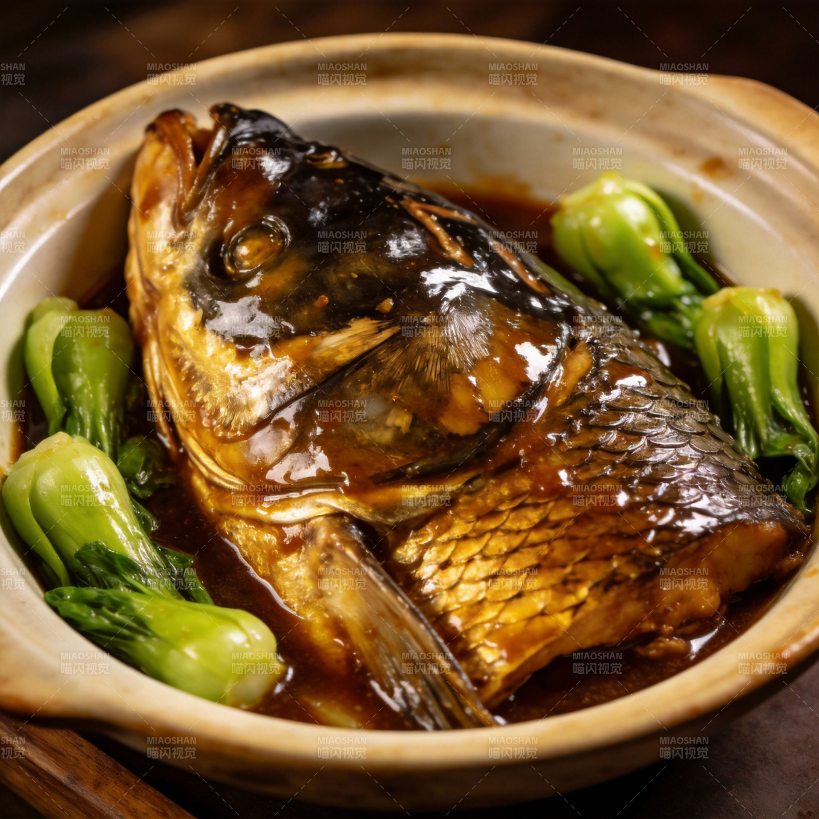 红烧鱼头配青菜图片