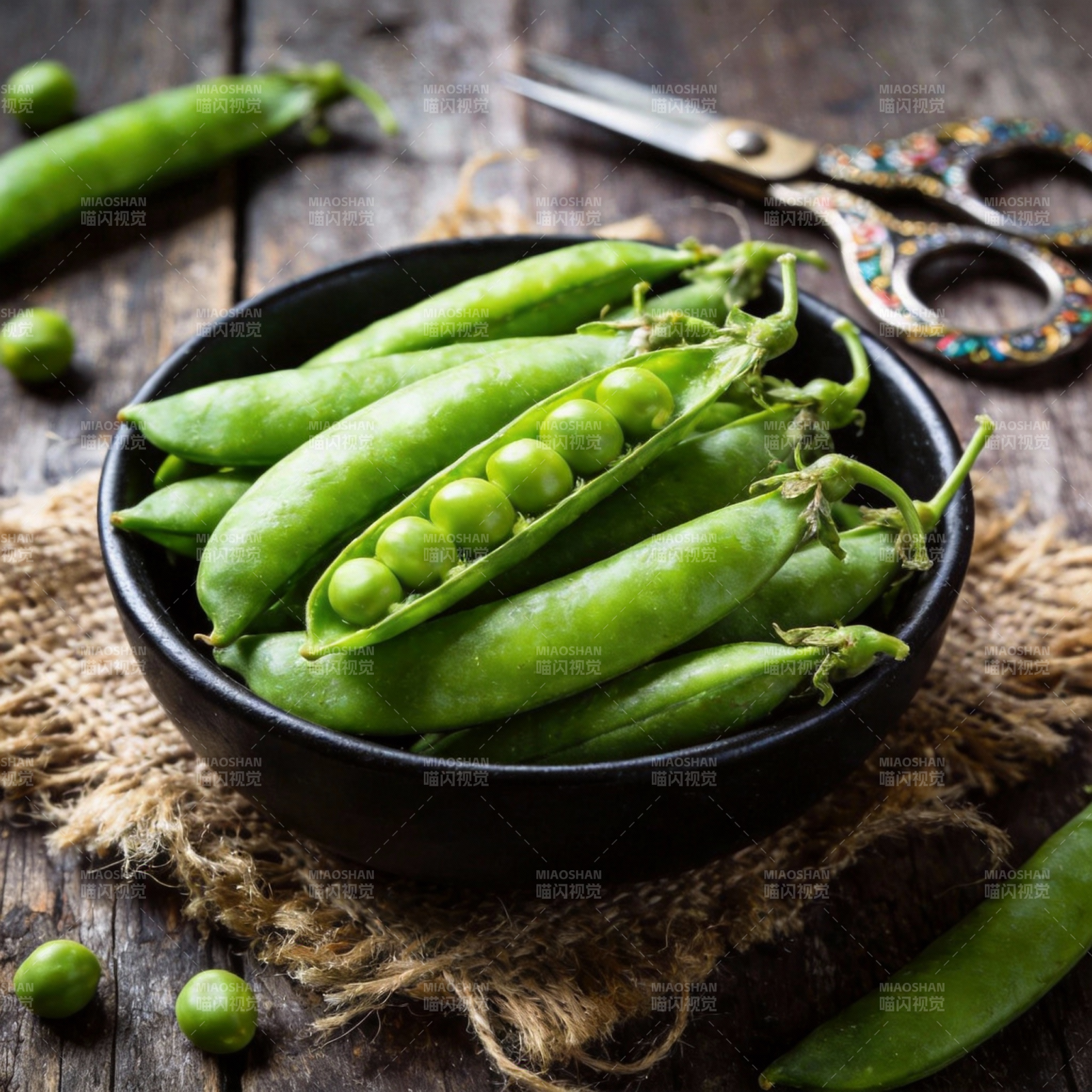 青豆荚新鲜出炉图片