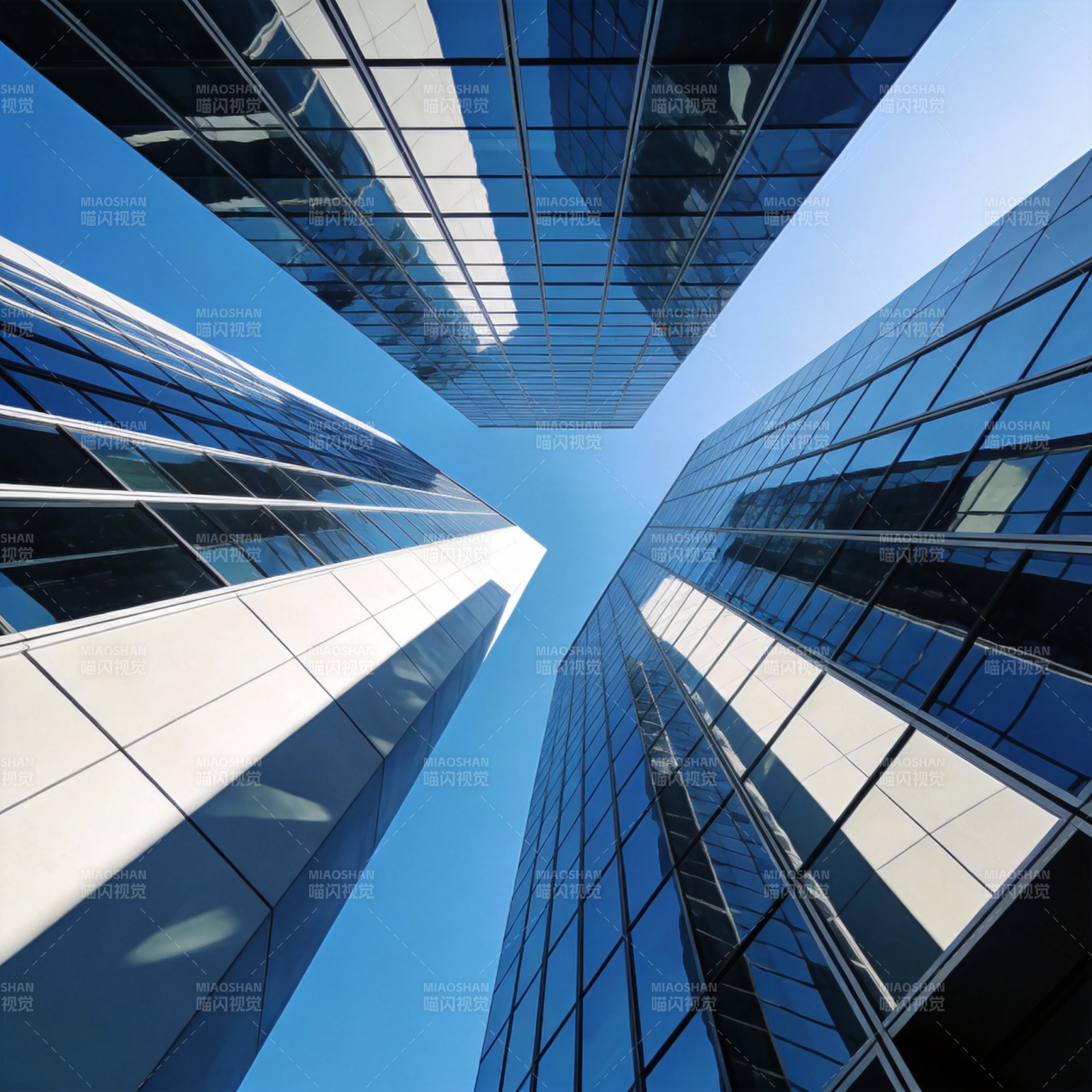 摩天大楼仰视图图片