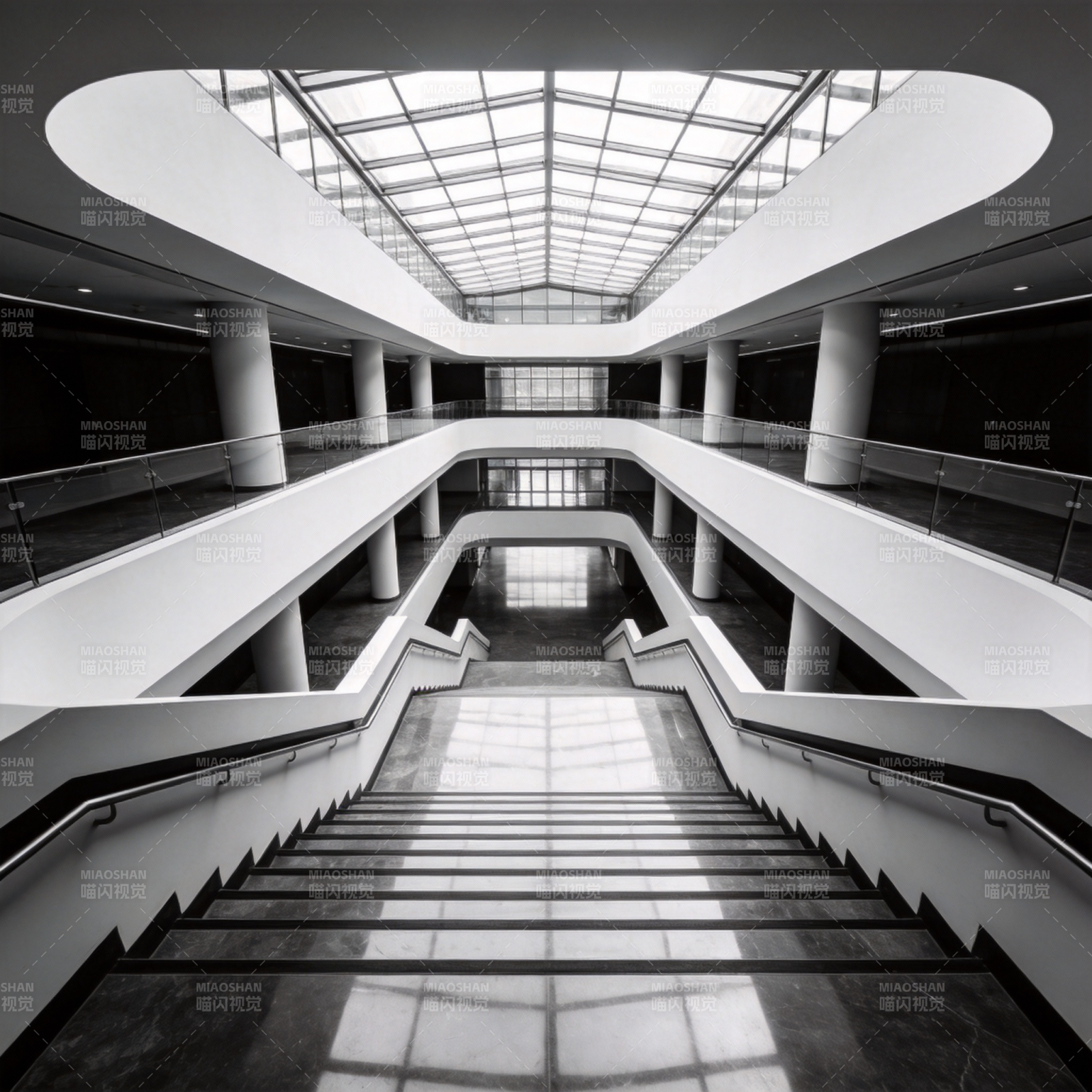 现代建筑阶梯光影图片