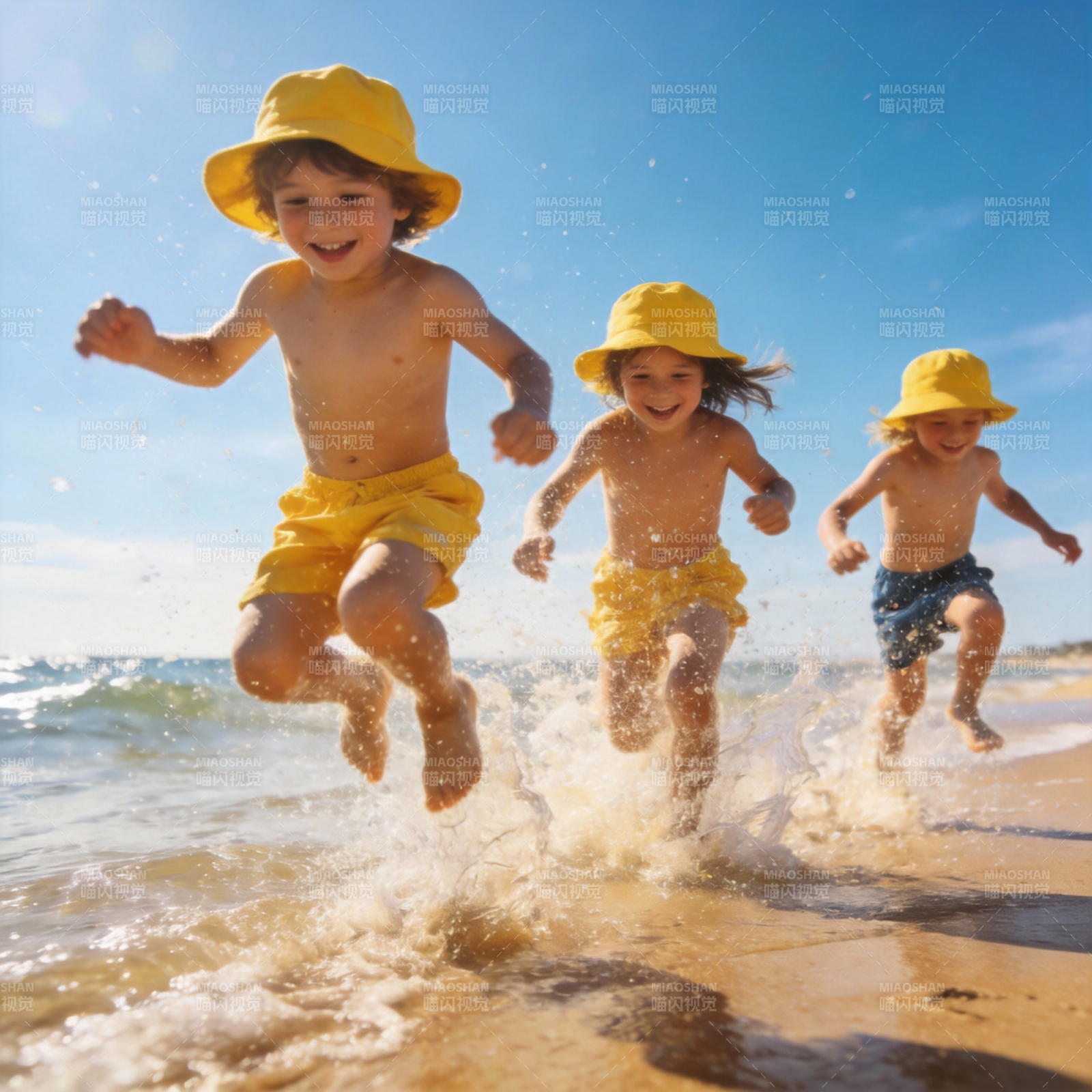 海滩嬉戏的快乐时光图片