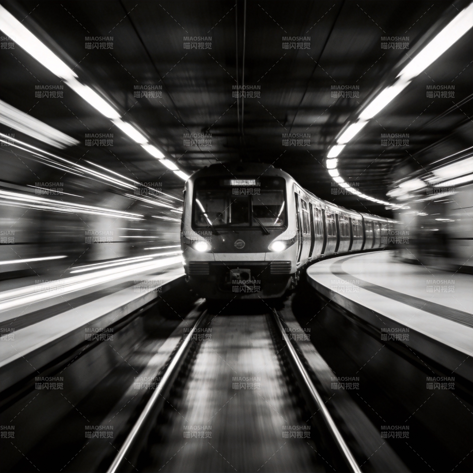 地铁疾驰而来图片