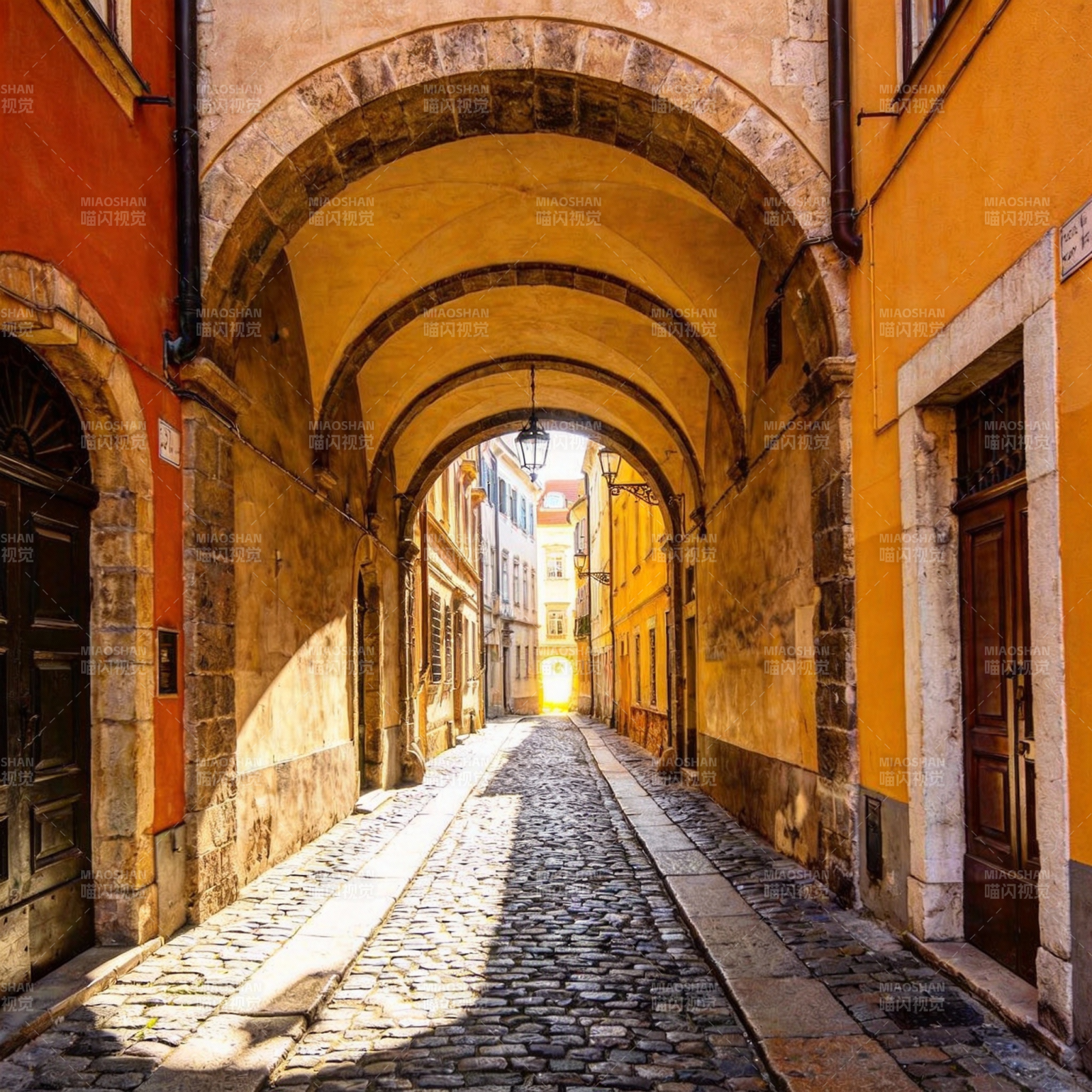 古巷光影图片