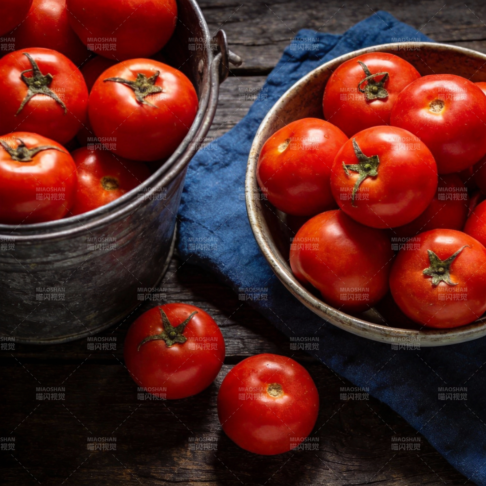 新鲜红番茄图片