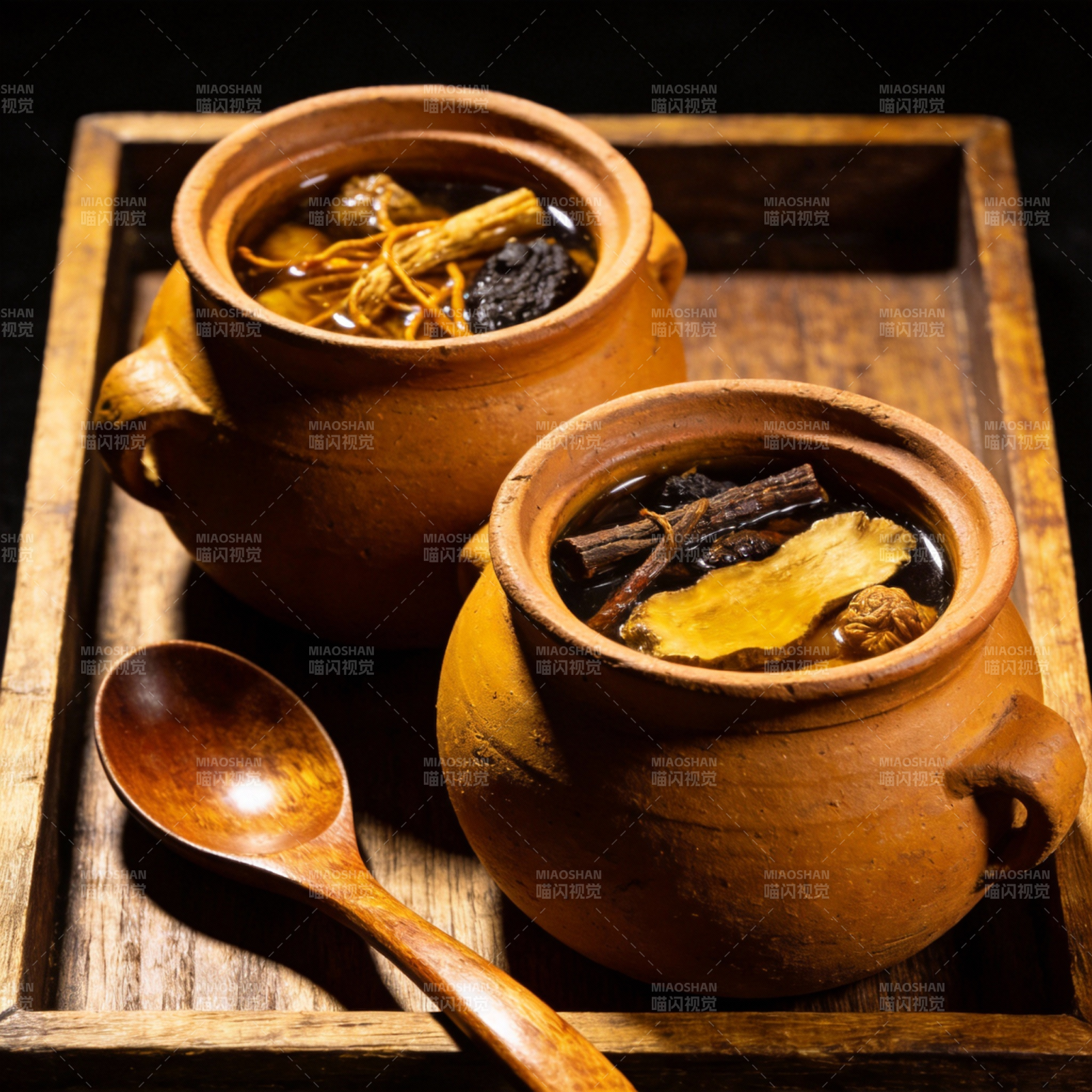 陶罐炖汤 滋补养生图片