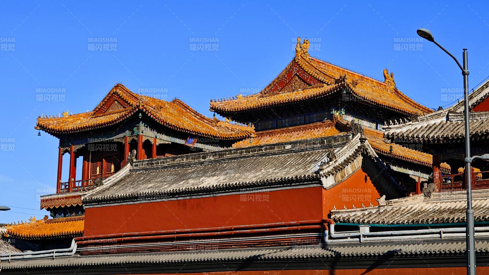 故宫红墙黄瓦图片