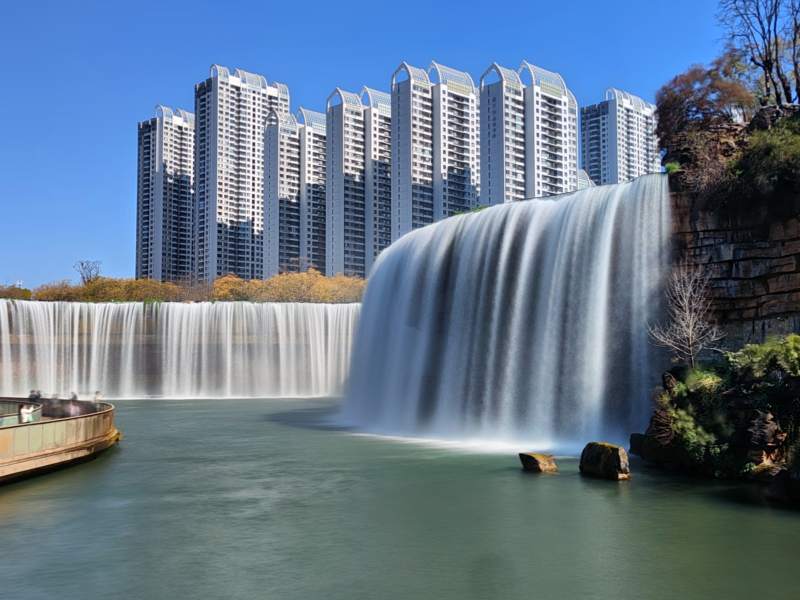 昆明瀑布公园奇景图片