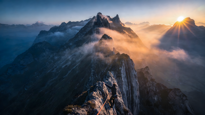 云海日出山巅图片