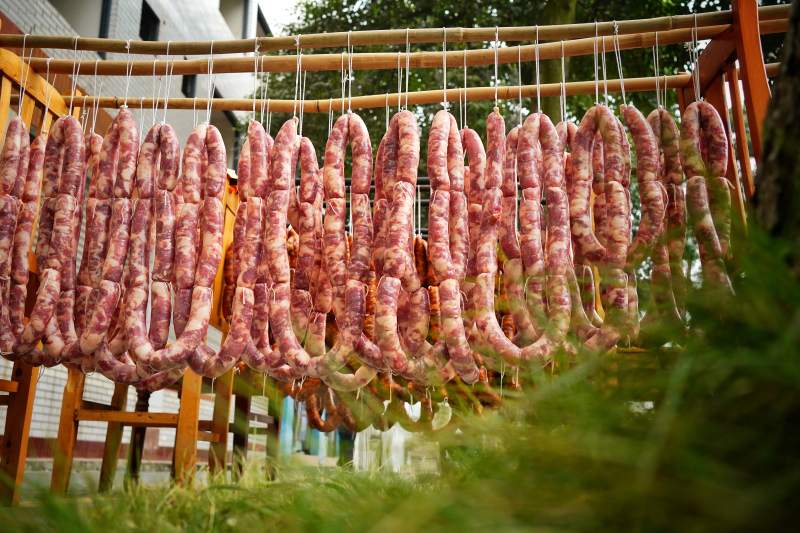 彭山风干香肠悬挂中图片