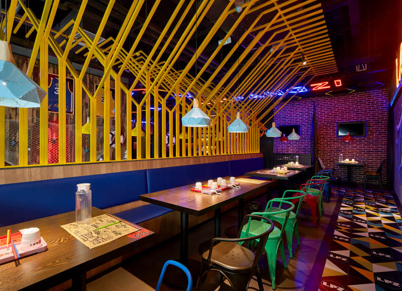 炫彩餐厅内部设计图片