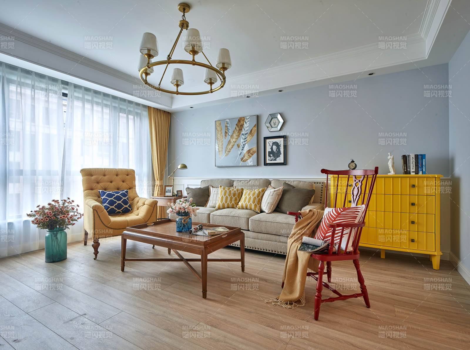 温馨现代客厅布置图片