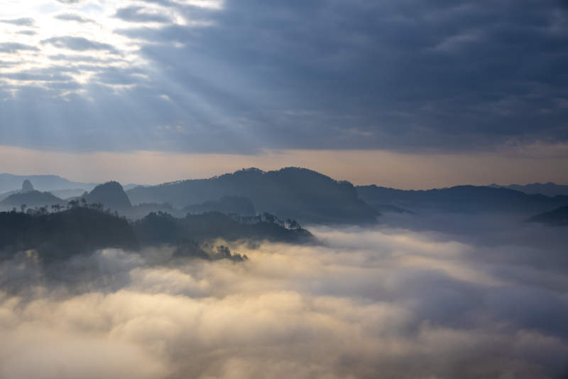 武夷山云海日出山峦图片