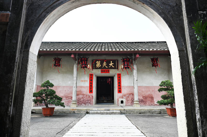 深圳客家民俗博物馆文物古宅大门图片