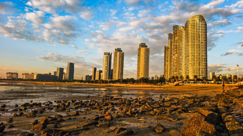 厦门海滨城市晨景图片