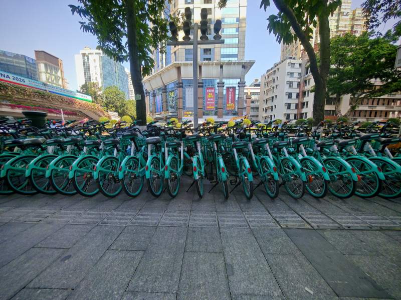 共享单车整齐排列图片