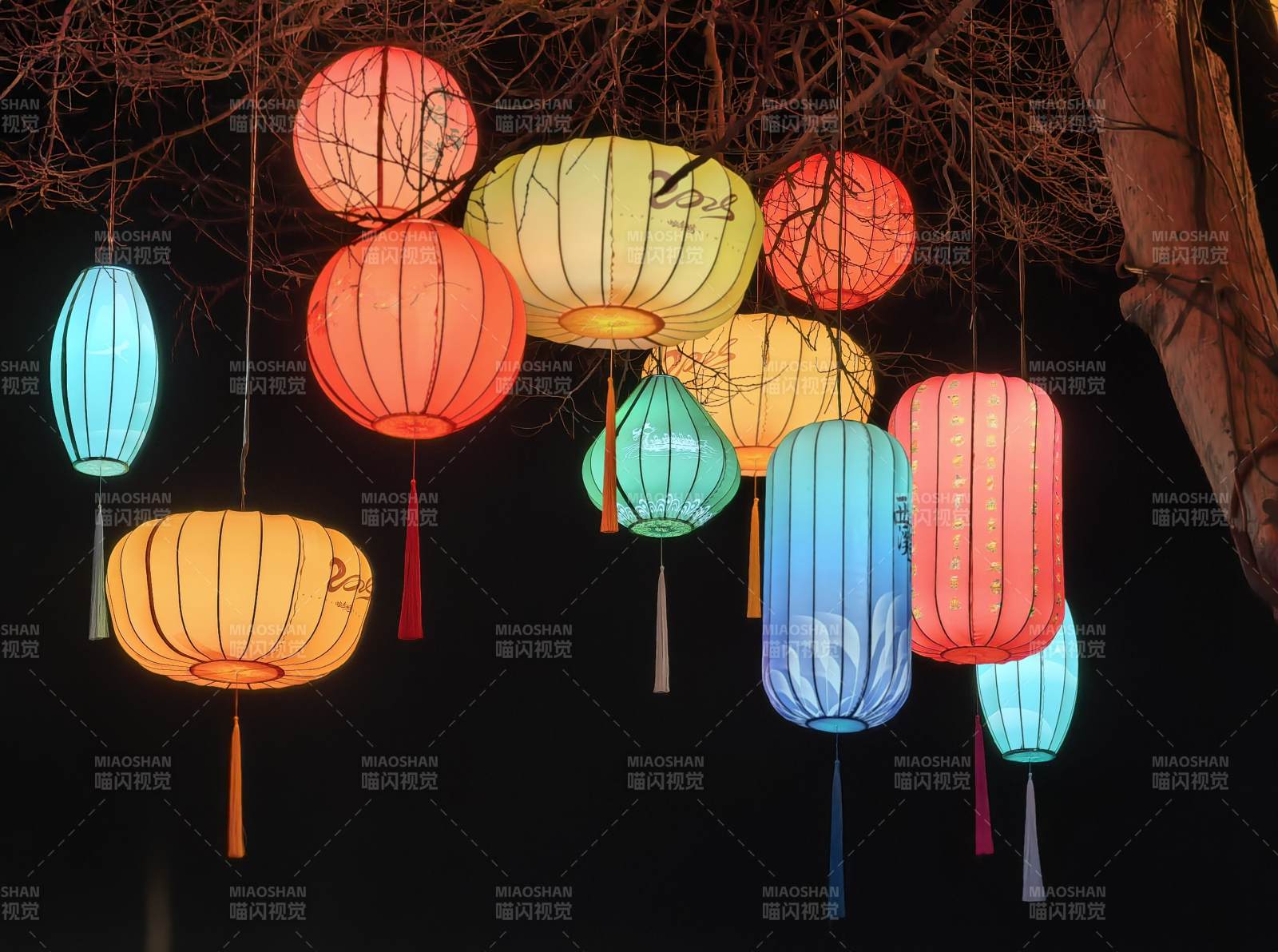 杭州西溪湿地非遗彩灯笼夜景图片