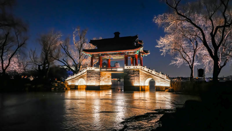 颐和园夜色映豳风桥图片