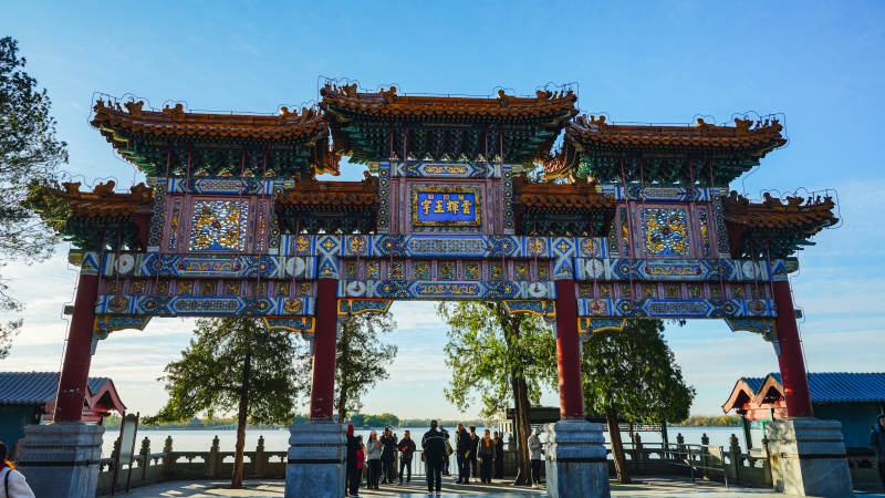 颐和园牌坊风光图片