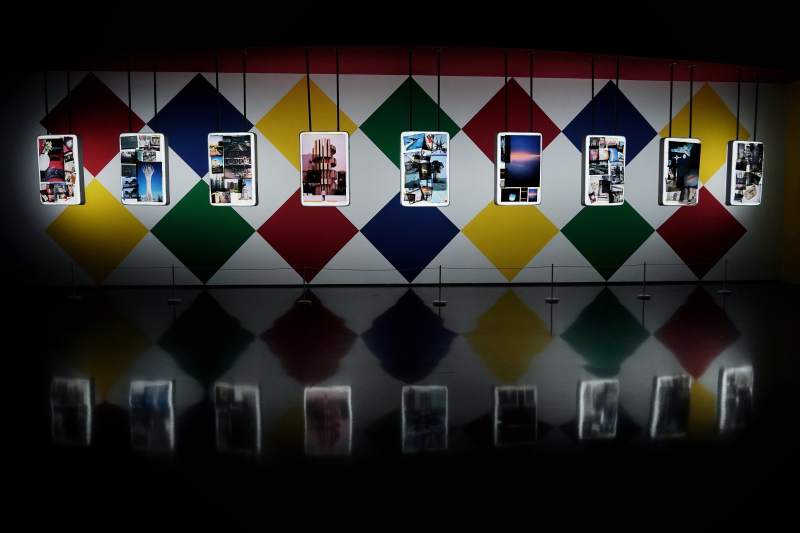 光影墙上的记忆拼图图片